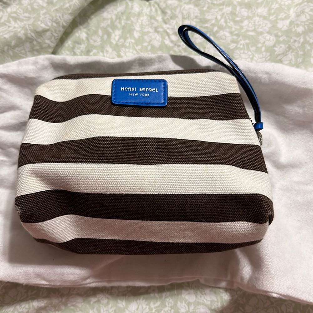 Henri Bendel makeup bag